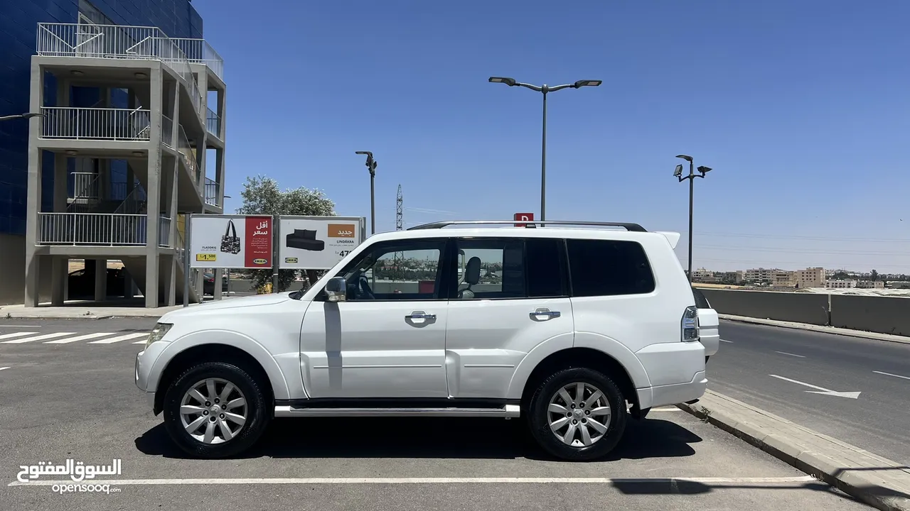 Mitsubishi pajero 2010 3800cc