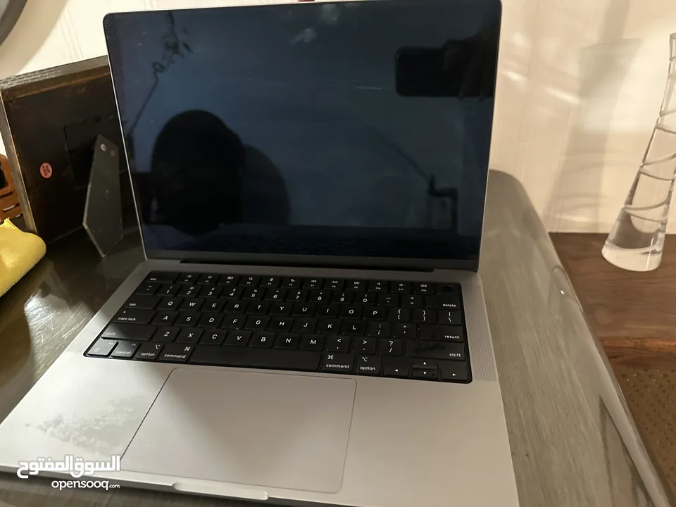 MacBook pro 14 inch