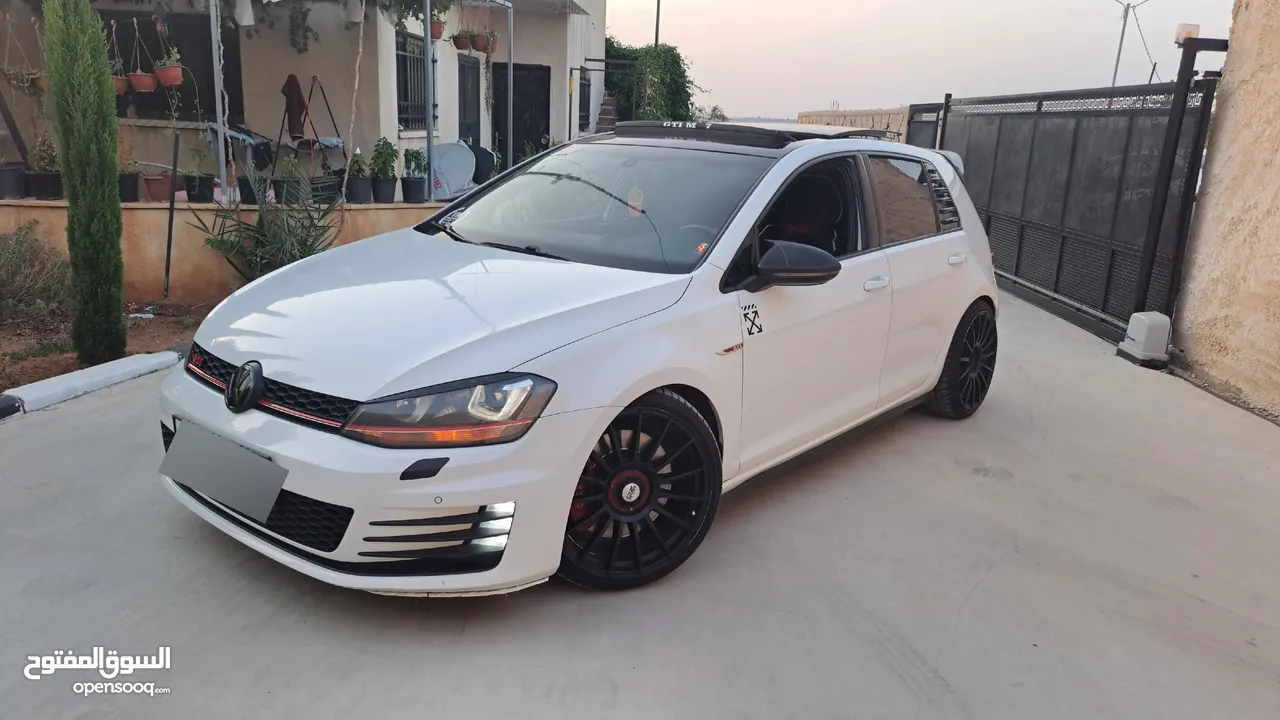 البيع كككاش فقط بسبب السفر جولف gti mk7 2015 fullllll الماني مش خليجي