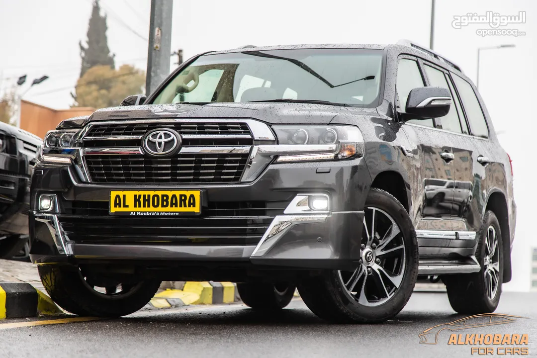 Toyota Land Cruiser 2021 Gx-r Grand Touring   السيارة وارد الشركة و قطعت مسافة 51,000 كم فقط