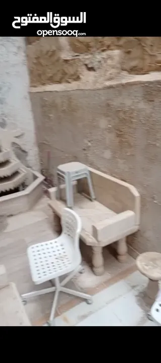 مقاعد حجر مجوز مع طرازات عدد2