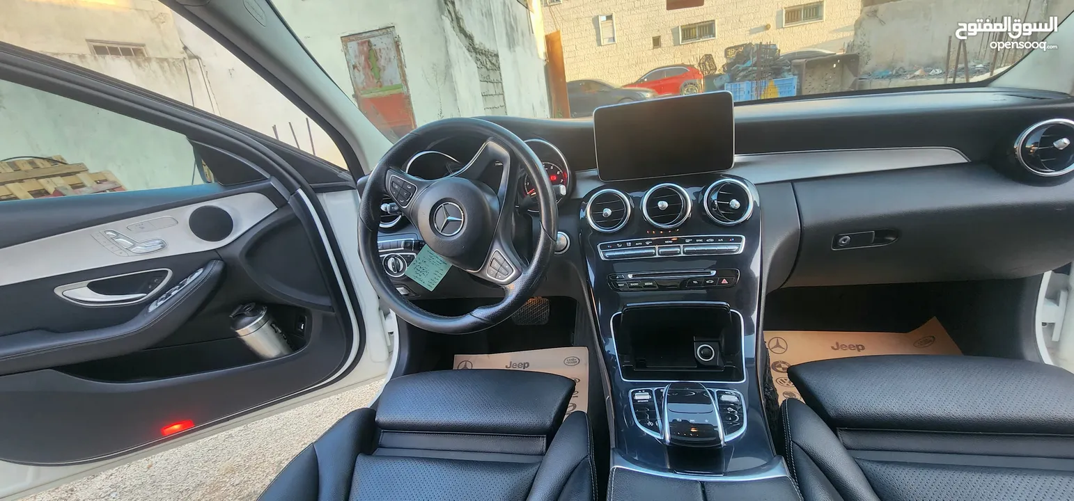 MERCEDEC BENZ C200 YEAR 2017 سيارة مميزة جدا جدا 6 انظمة قيادة السعر على الكاش فقط والسعر نهائي ..