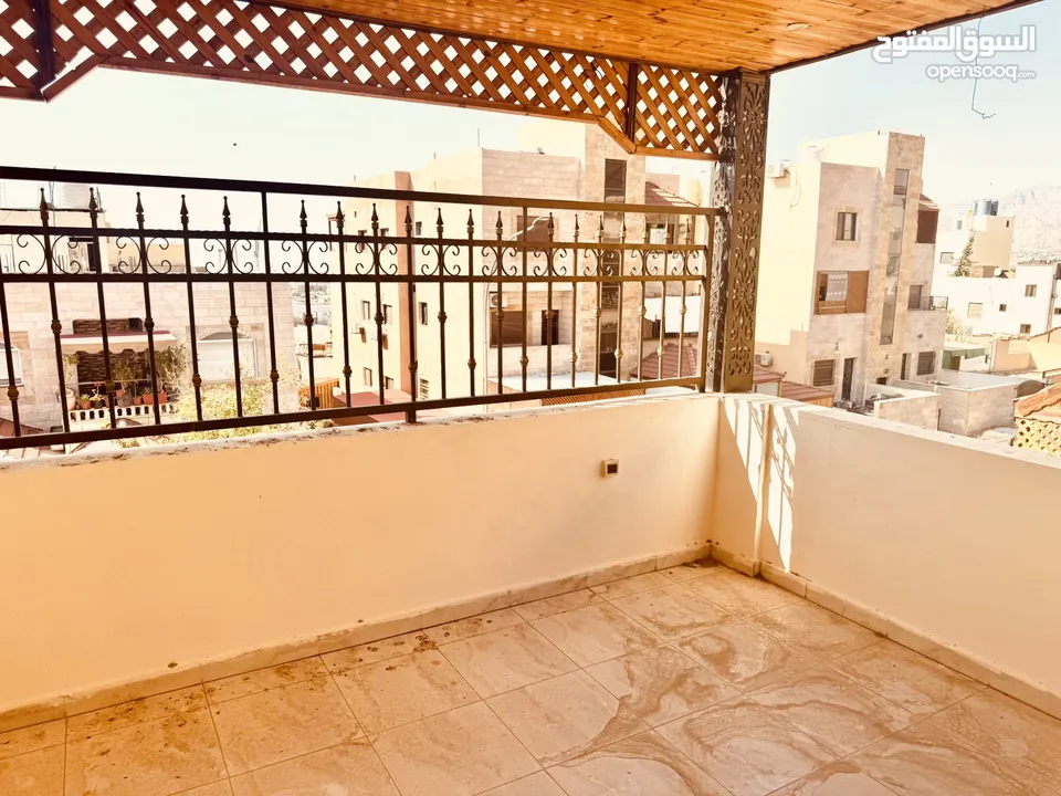شقه مفروشه