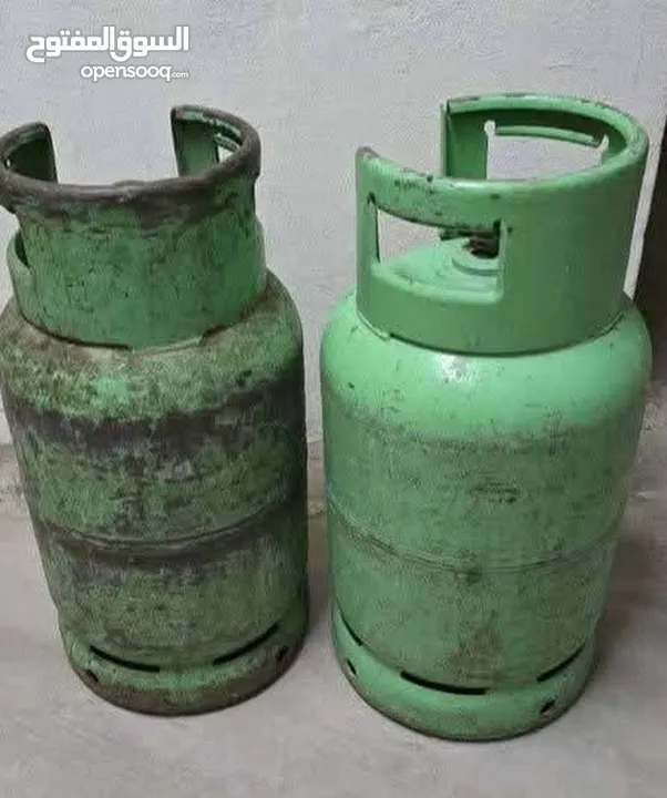 يوجد لدينا ثلاث جراة غاز للبيع