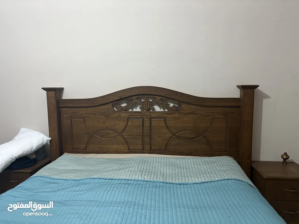 غرفة نوم مزوج بالكامل للبيع قابلة للتفاوض