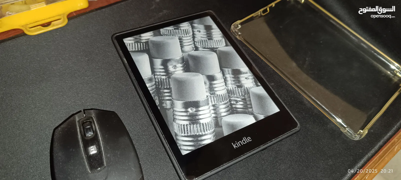 Kindle Paperwhite الجيل 11 - شاشة 6.8 إنش - 8GB - شبه جديد مع كرتونته ولزقة وكفر - 2024