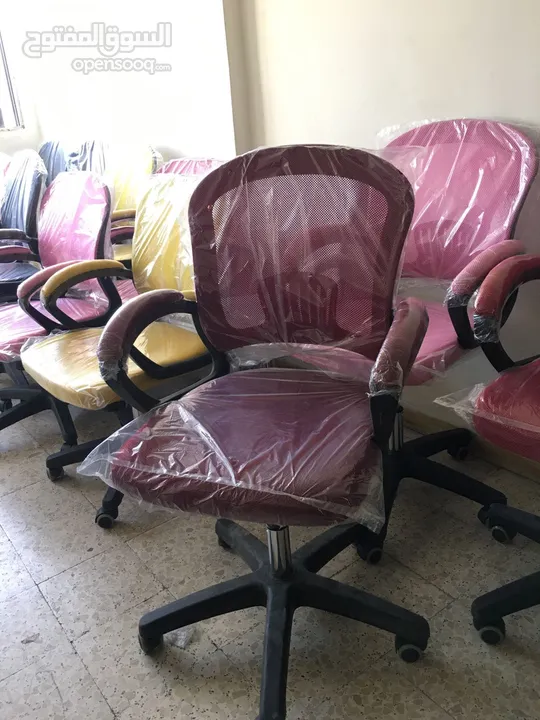 الجلسه الصح بدها كرسي طبي صح ومريح وبسعر خيالي وألوان مميزة جودة عالية وخصم للكميات