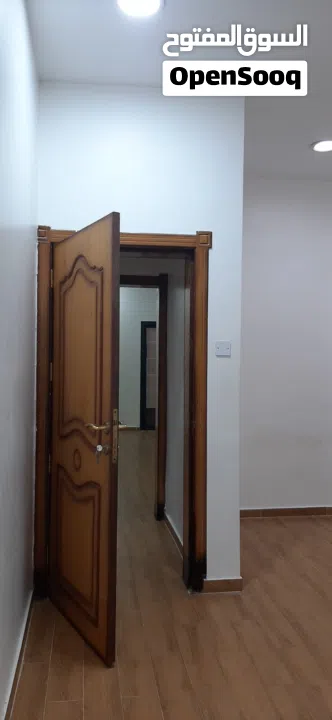 بيت إسكان مع بناية من دورين،كل دور شقة مستقلة بمدخل مستقل،مدخوله الشهري من الشقق