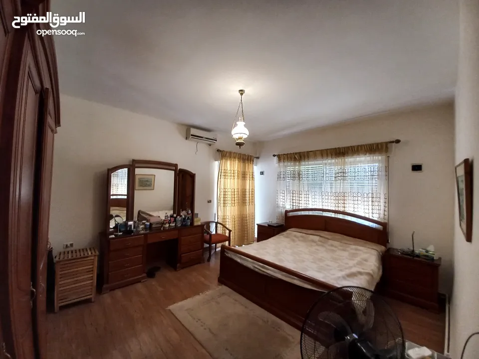 شقة غير مفروشة للإيجار 400م2 ( Property 16683 )-174848012