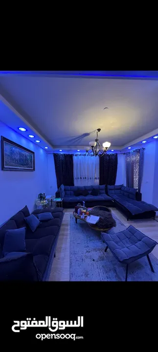 شقه للبيع طابق اول مع حديقه صغيره بتونيا