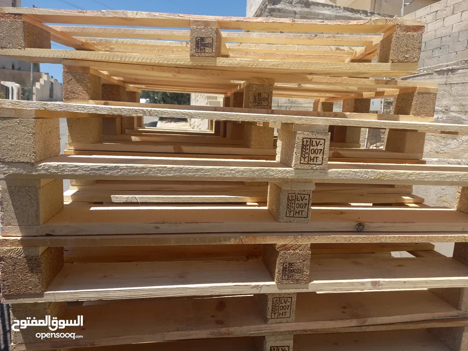 نشتري جميع انواع طبالي الخشب والقواعد الماكنات وطبالي البلاستيكيه دخل المدن الصناعيه بأفضل الاسعار