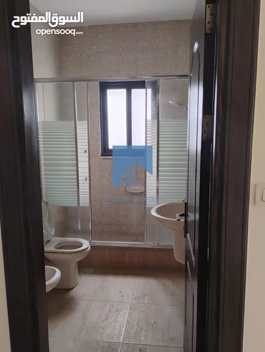 شقة مميزة للبيع في أم السماق الشمالي طابق ثالث 240م تشطيب سوبر ديلوكس
