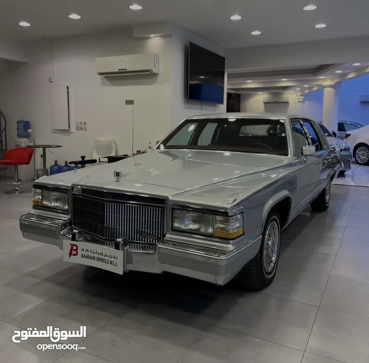 Cadillac Brougham D’Elegance Sedan 1991 Mint condition only 53,000 KM driven