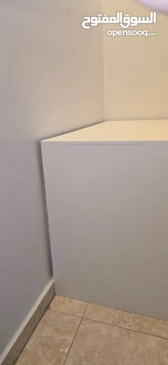 طاولة مكتب للبيع استخدام 3 اسابيع