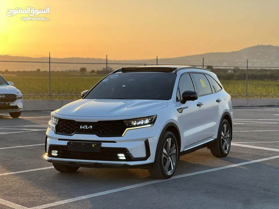 كايا سورينتو /2022 فل الفل  فتحة سقف بانوراما  4x4 ///240Hp بنزين + كهرباء  ( Haybrid) 1600cc