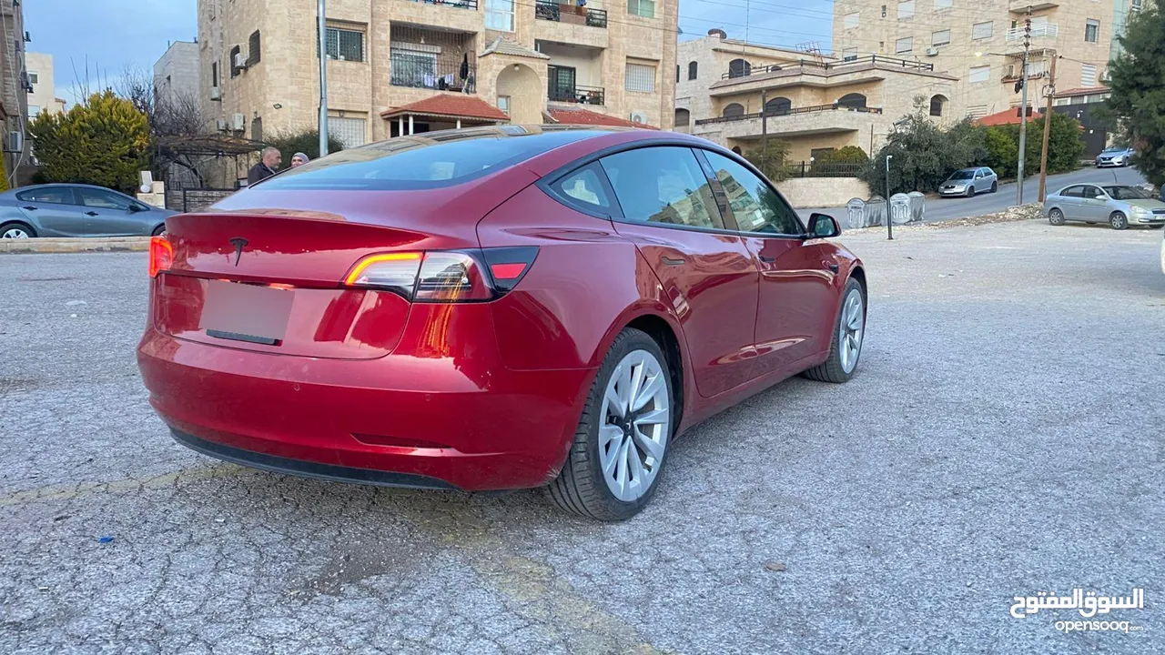Tesla model 3 2022 standard plus/7 جيد / اتوسكور A/ عداد قليل كاش وبالاقساط