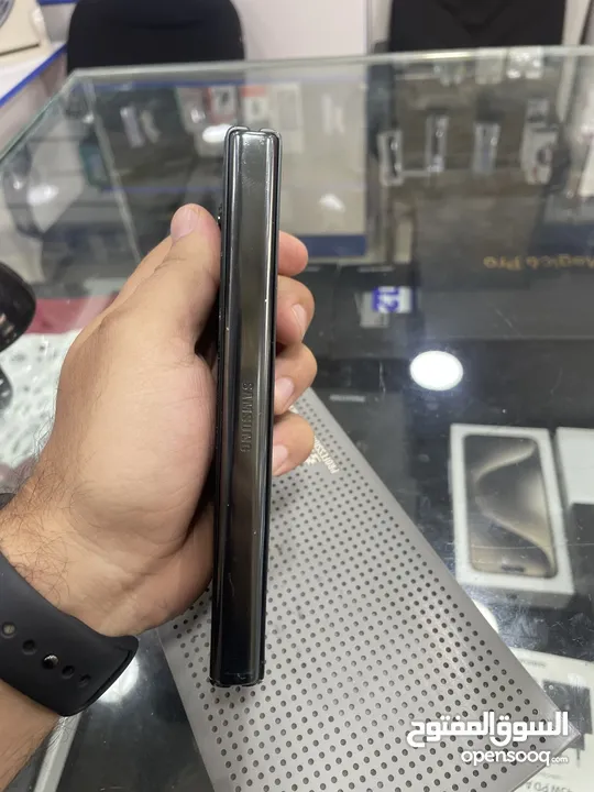 Samsung z fold 3 بسعر مميز