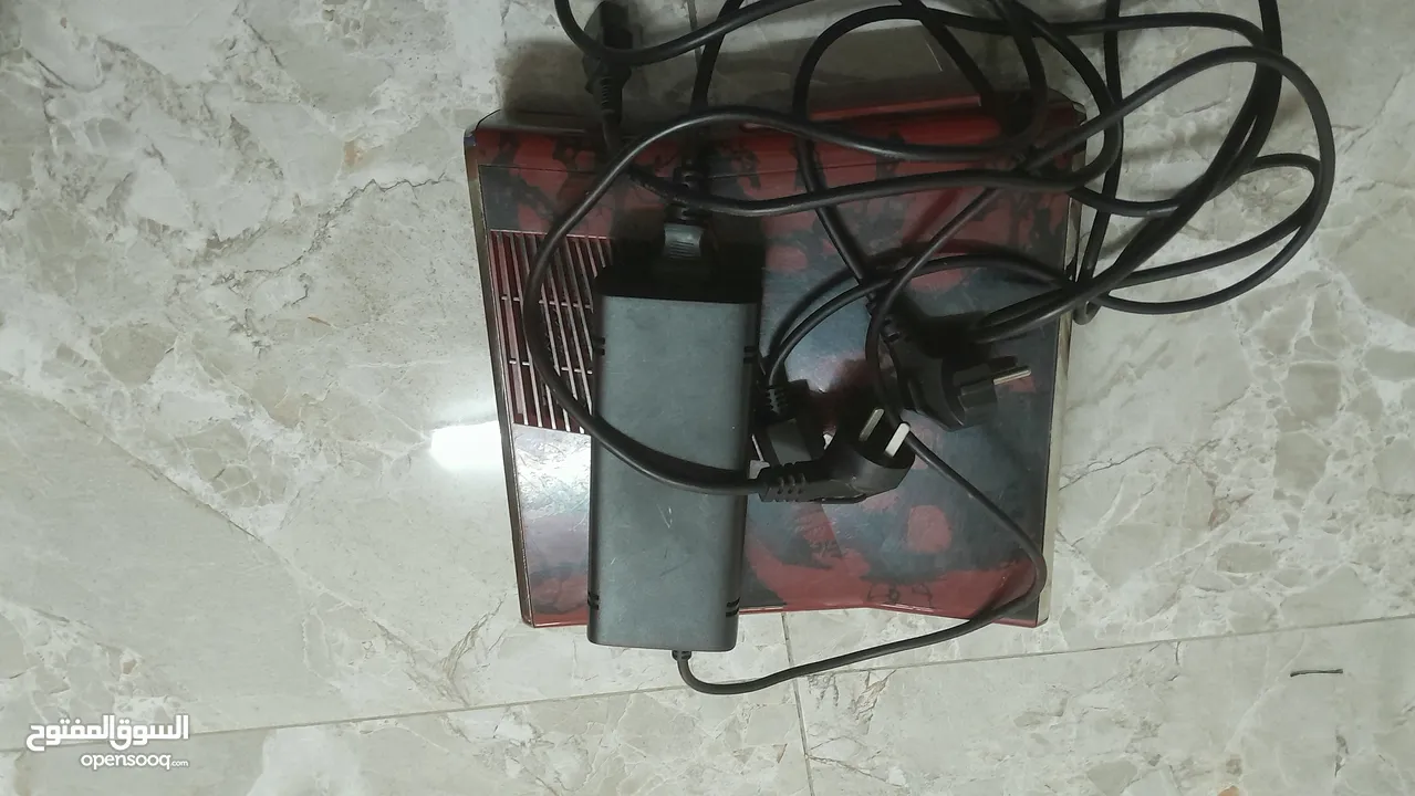 الاكس بوكس بي حال جيد مع سلكه صليه  مع يدي معمولو فورمات