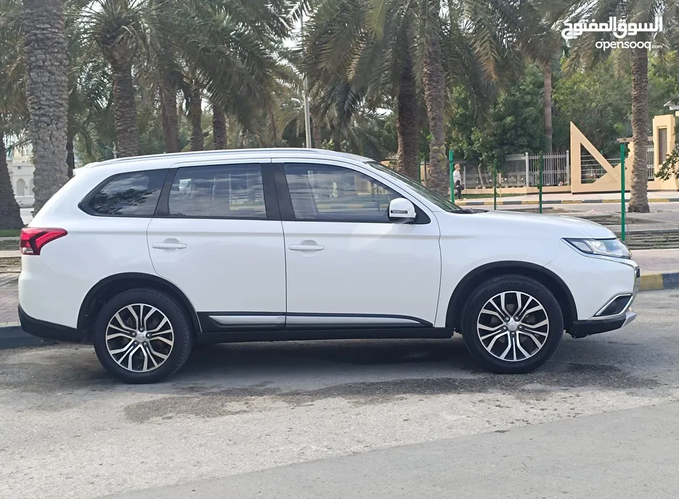 MITSUBISHI OUTLANDER-7-SEATER