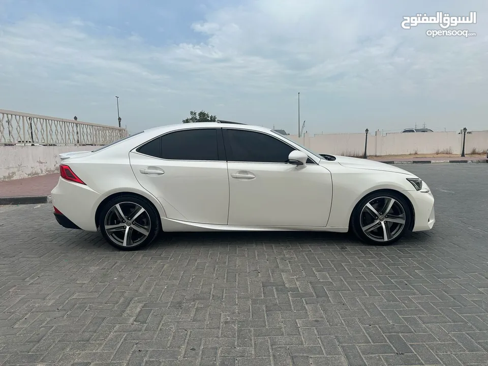 Lexus is350 . 2017 Gcc platinum full Option First Owner No accident Super Clean Car