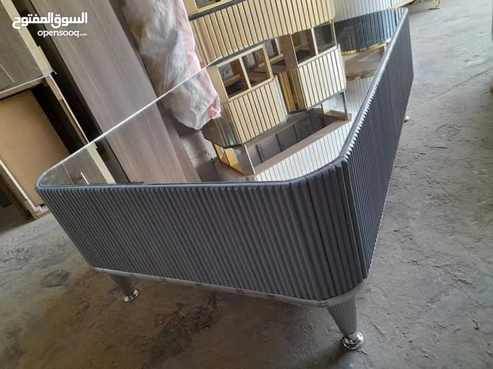 طاولات وسط جميع الوان مقاس حسب الطلب جودة عالية مكون من ثلاث قطع خشب ودهان