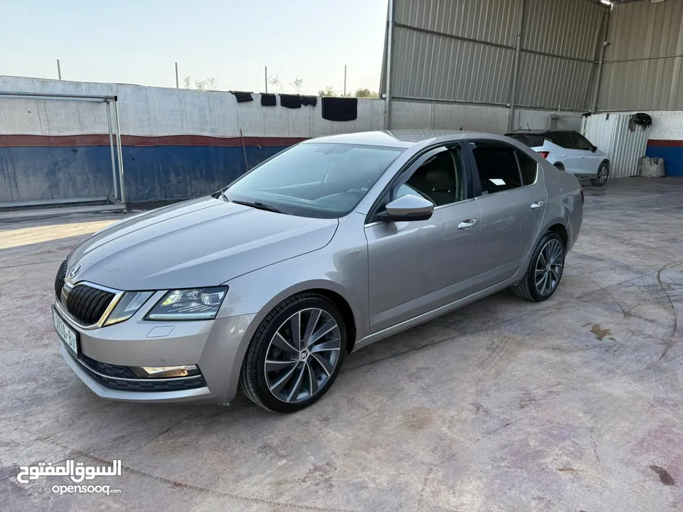 سكودا اوكتافيا  2017 ترخيص 2017 مطور 2000 ديزل  تماتك  لورين كلينتت