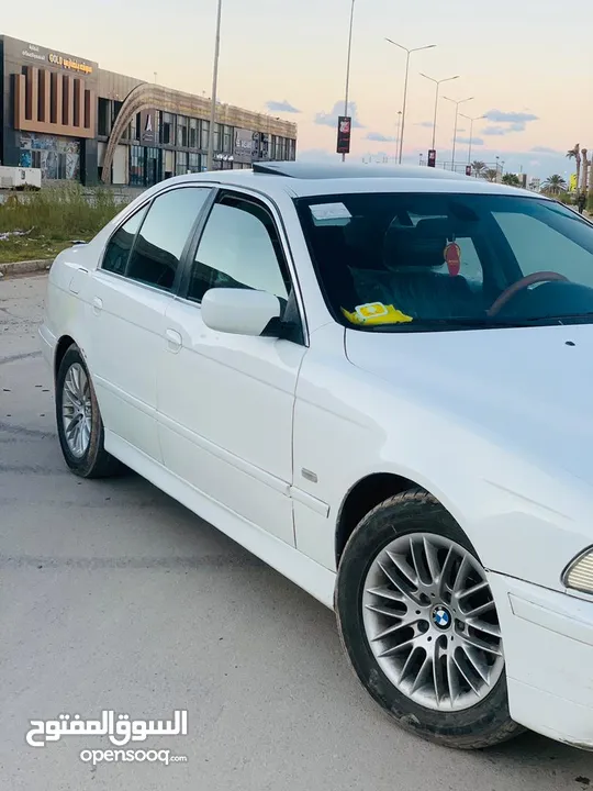 للبيع BMW525i