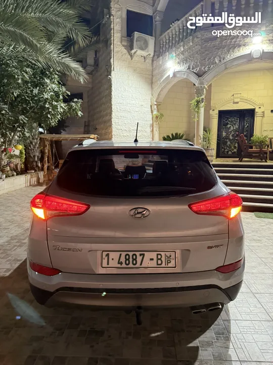 جيب هونداي توسان 2016  فقط 75 الف كاش فل بدون فتحة مميز جداً ترخيص تامين شامل سنة بالورقة  بالنايلن