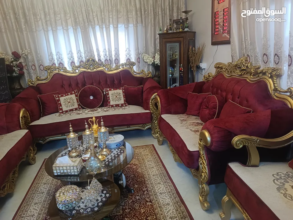 طقم كنب حفر خشب زان 9 مقاعد بحالة الوكالة للبيع