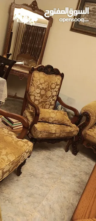 طقم كنب بحالة ممتازة مصري دمياطي حفر