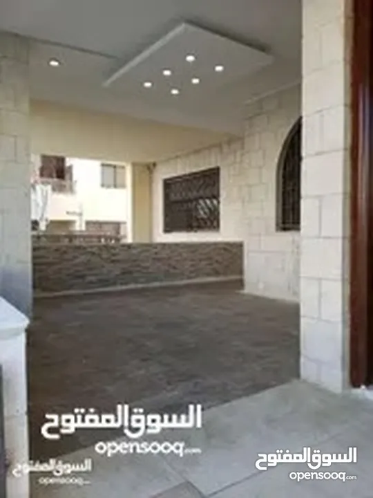 شقة طابقية ارضية مستقلة مميزة في اجمل مواقع ضاحية الامير راشد/ ref 963