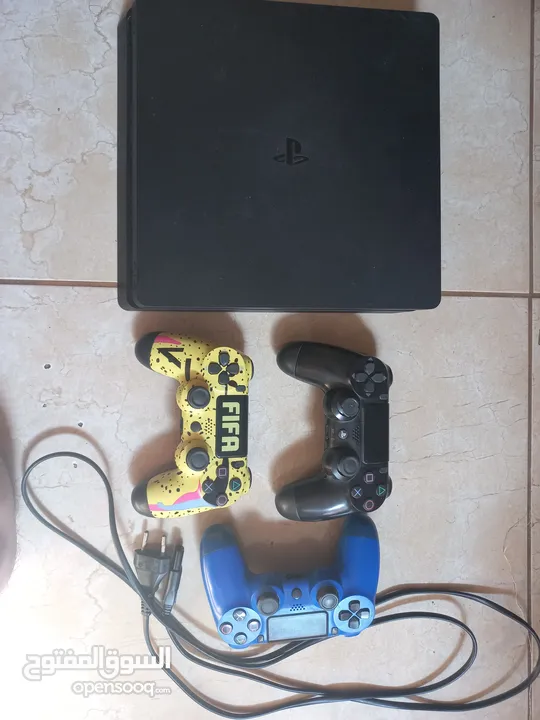 جهاز Playstation 4 Slim نظيف جدا