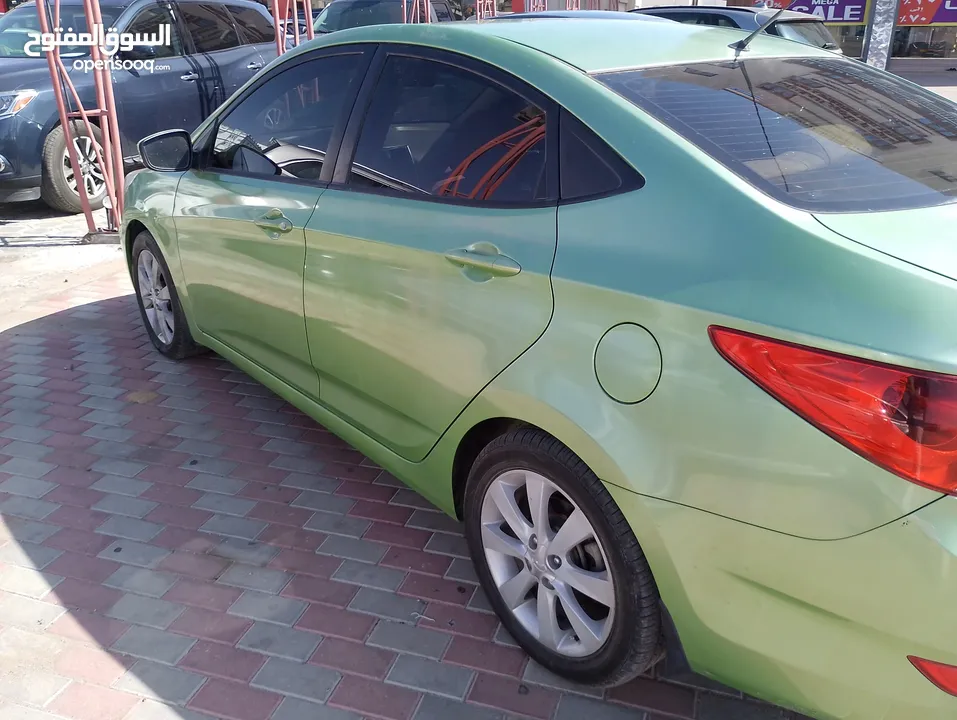 مالك اول استخدام داخل نزوه فقط90000 km   1600 اقتصادى جدا  first owner very neet car