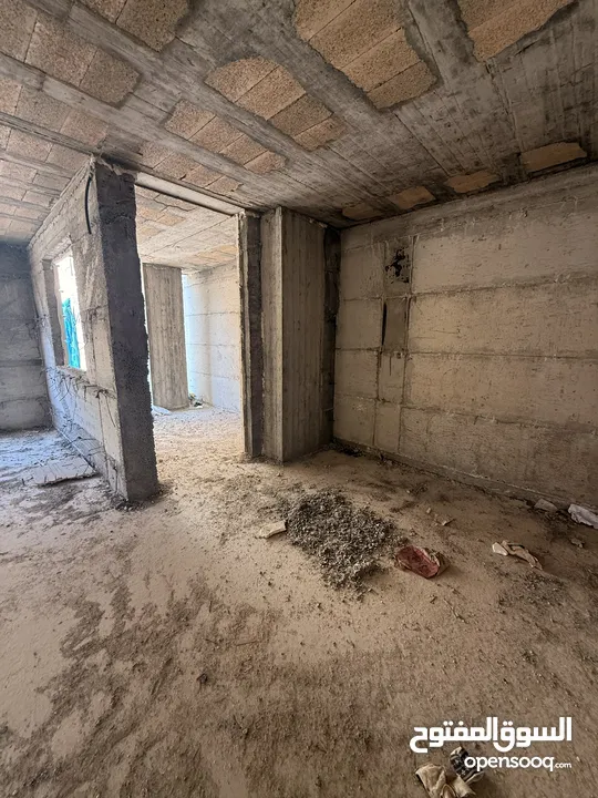 شقة مميزة طابق ارضي مع حديقة خاصة