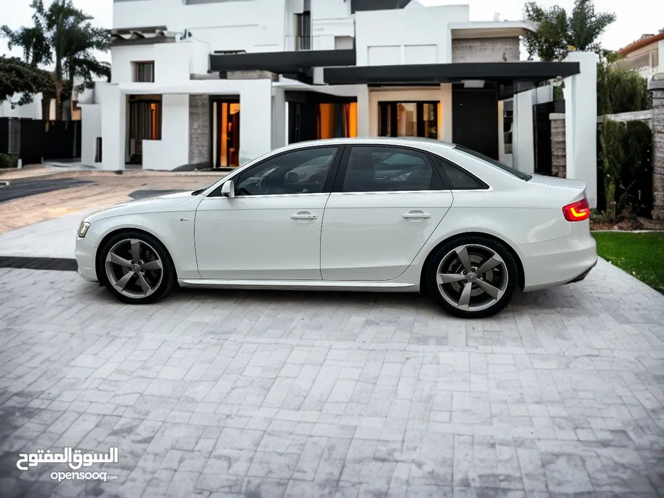 ORIGNAL PAINT  AUDI A4 3.0T S-LINE  FULL OPTION  WELL MAINTAINED  GCC