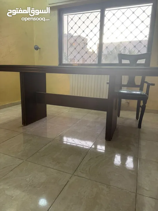 طاولة سفرة + بيرو