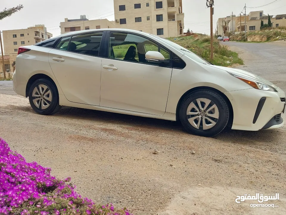 تيوتا بريوس 2019
