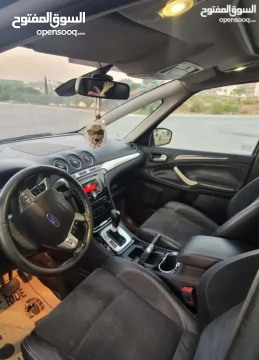 للبيع سيارة فورد c max 2014