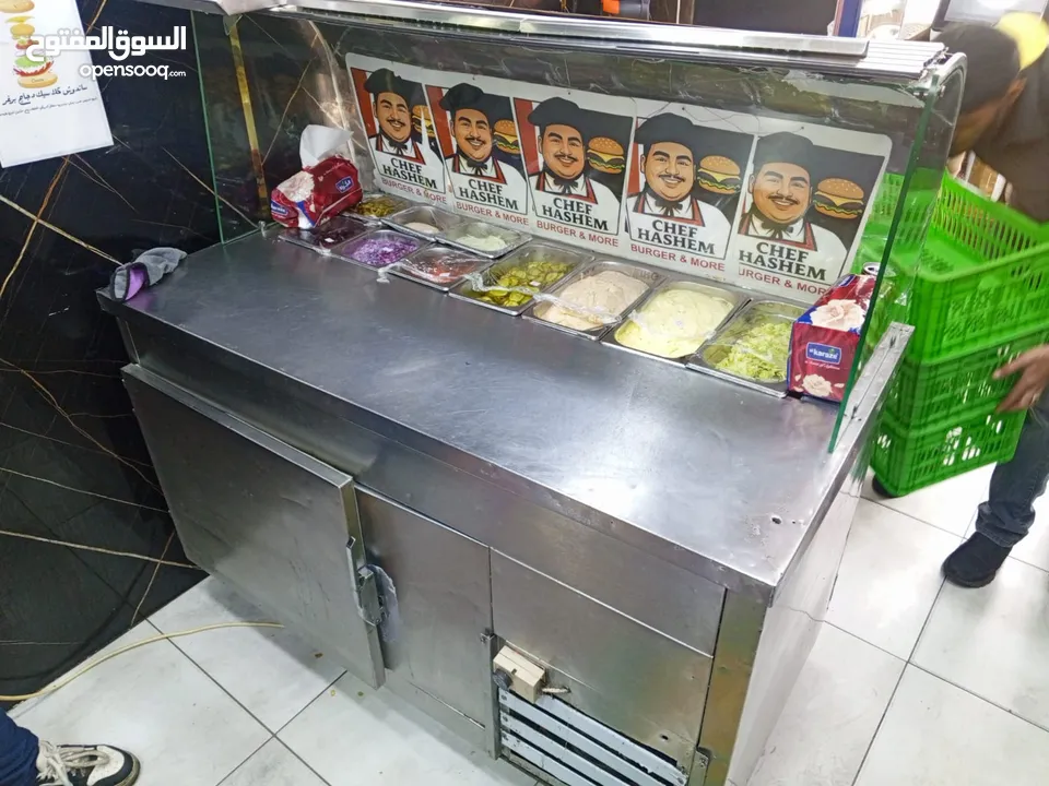 معدات مطعم للبيع