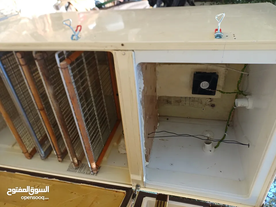 فقاسة 550 بيضة دجاج و 2500 بيضة فر نسبة نجاح 90+%