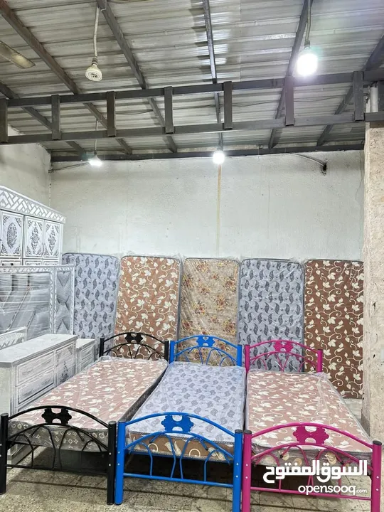 تخوت حديد متوفر جميع الالوان كفاله خطيه 8سنوات