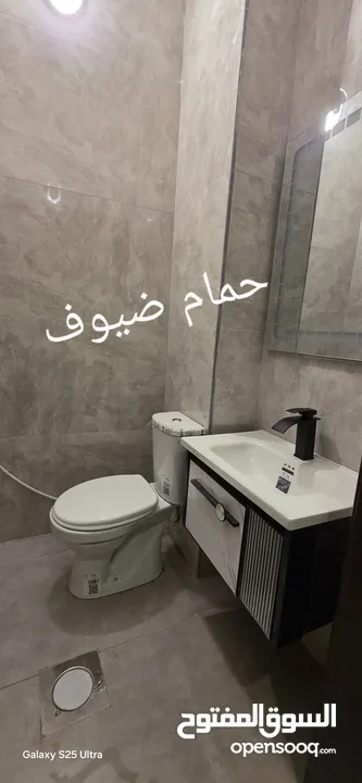 شقه فاخره للبيع الجاردنز
