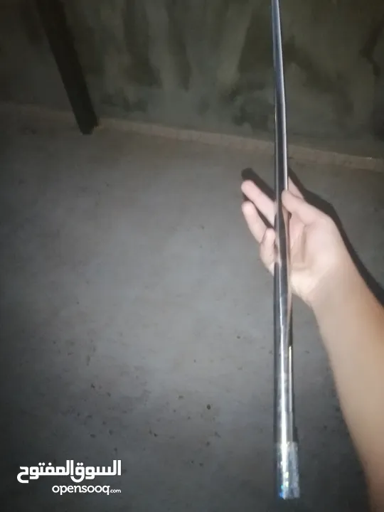 عصا سحرية ستانلس ستيل للحركات فقط بتنشد وبتترخا طولها وهي مسكره 5سنتي وهي فاتحه متر و20