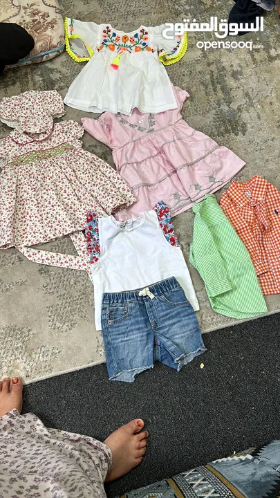 ملابس بنات للبيع