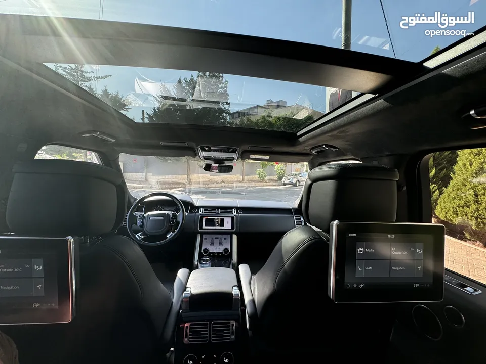 Range Rover Autobiography 2019 Black edition