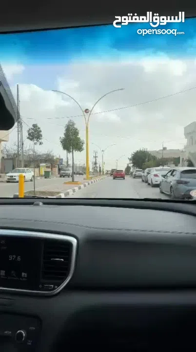 للبيع – مخازن بموقع تجاري مميز