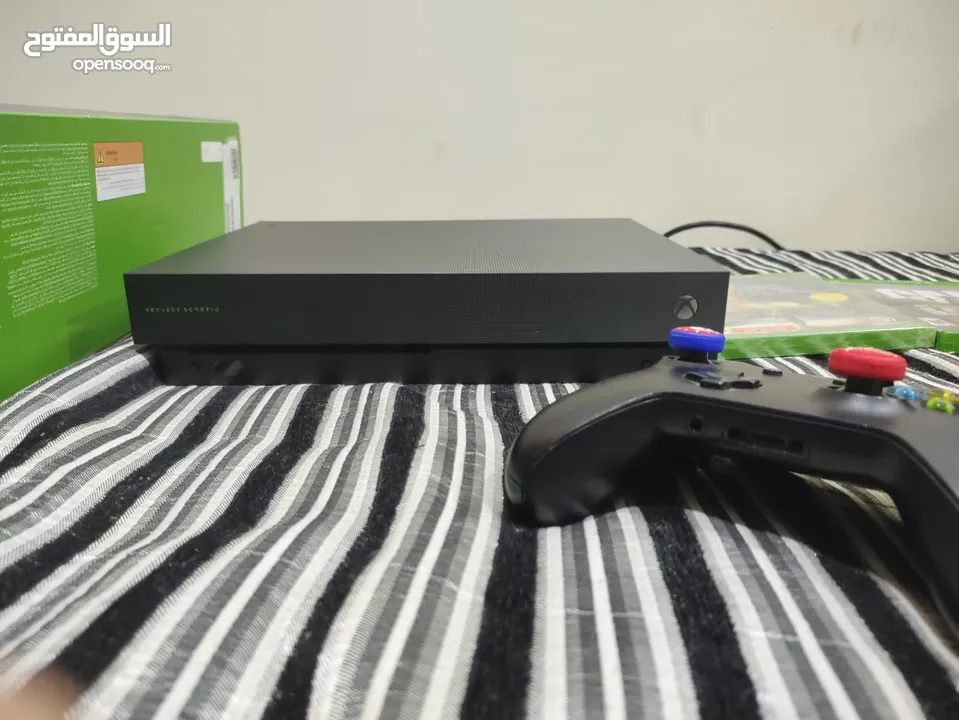 X BOX ONE X(1TB)