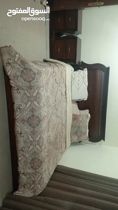 اثاث منزلي للبيع  بحاله ممتازه جدا
