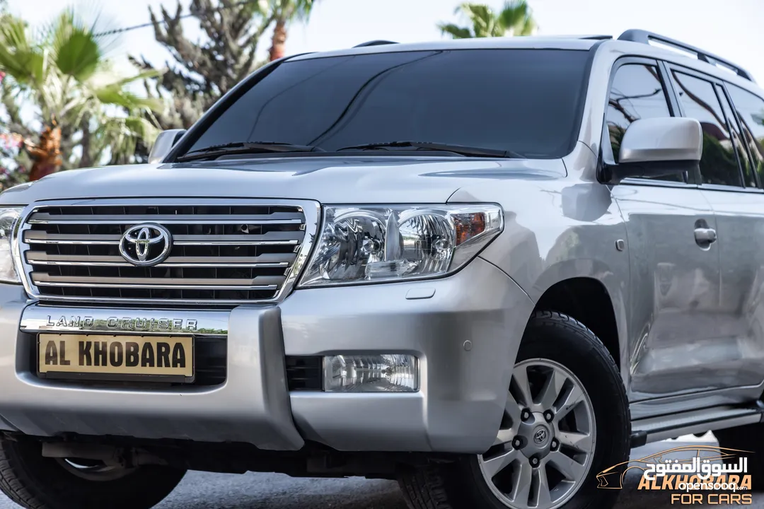 Toyota Land Cruiser Gx-r 2010 V8  السيارة مميزة جدا و قطعت مسافة 115,000 كيلو   محرك :  4700 سي سي