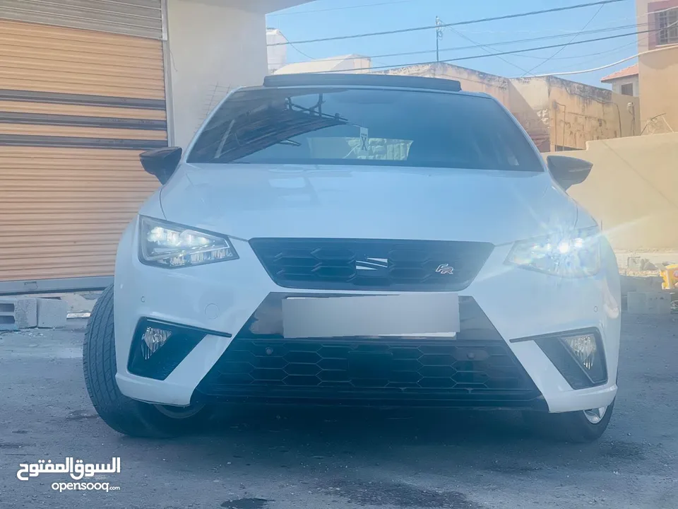 سيت إبيزا إف آر